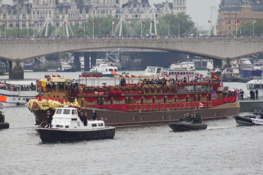 Photo of The Spirit of Chartwell Royal barge